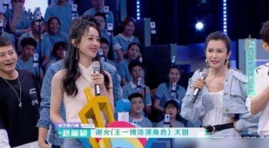  赵丽颖|《快本》最尴尬嘉宾，一天喜提三个热搜，凭的是什么？