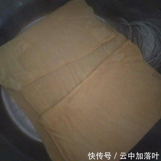 特别|酸辣血旺,酸辣鲜香,特别的开胃