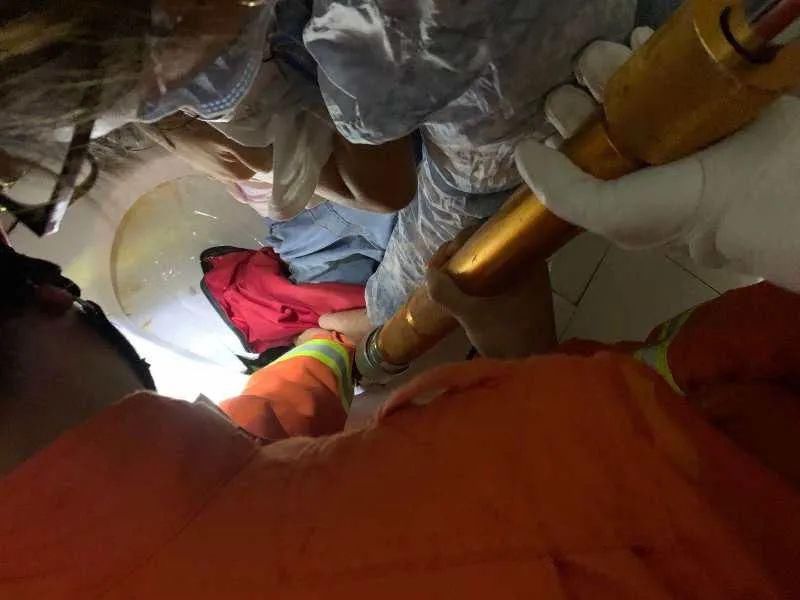  消防人员|@各位家长！无论何时何地，一定要看管好你的孩子！