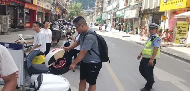 紫云|紫云县重拳出击开展摩托车专项整治行动