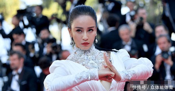 养眼|怪不得她会是“亚洲最美瑜伽教练”,颜值高身材好,怎么看都养眼