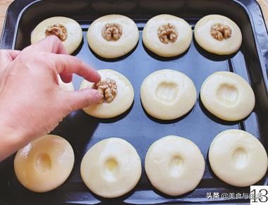 技巧|不需要任何技巧,教你这样做核桃酥,在家一样能做的很好吃