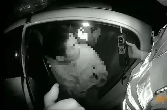  男子|停车场乱收费被取缔 | 一男子违反四项交通法规