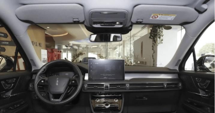 选择|宝马X1表现差强人意，它才是厚道之选，2.0T轻松拉开距离