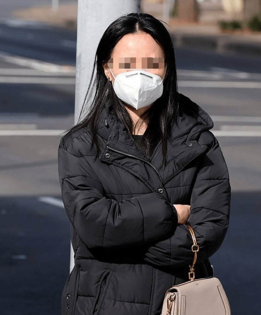 澳洲|澳洲两名女子群内聊新冠起争执 线下“约架”！当街互殴双双送医院