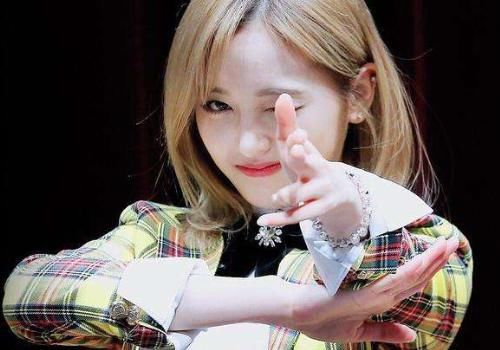  火少|《跑男》收官之战嘉宾曝光，未见黄旭熙宋雨琦的影子，而是火少成员