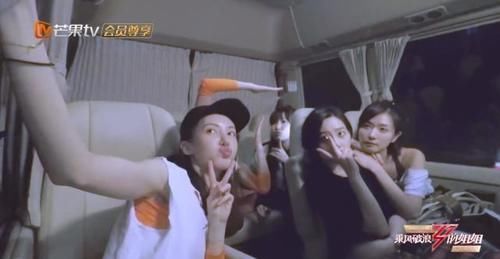  练舞|发金晨缺席的练舞视频，队友评论后又删除，万茜是故意还是无心？