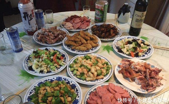 小雅的丈夫|同学聚会“变了味”，班花现身场面“荒唐”，聚会成了分手重灾区