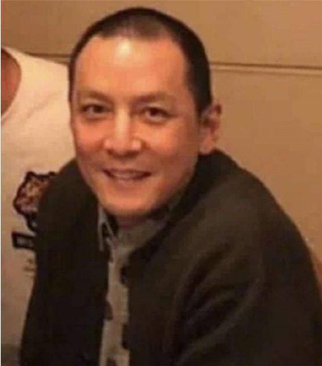  何炅太|当男明星发际线后移，何炅太喜感，胡歌简直没眼看