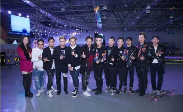  永夜极光乐|30岁中年男人“一事无成”，还配玩音乐吗？