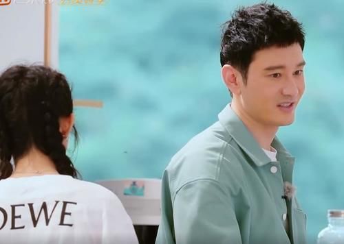  黄晓明|《中餐厅》黄晓明这个举动拯救了赵丽颖！宠爱不是装出来的！