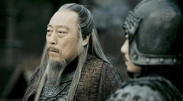 司马懿|诸葛亮唱空城计,为何司马懿看到后果断撤兵,只因一根琴弦!