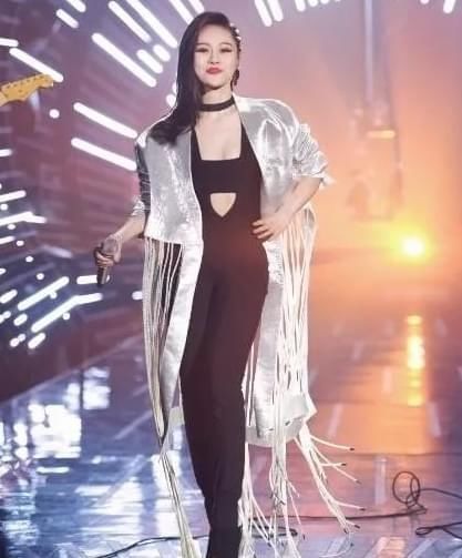 翻唱|本被《好声音》淘汰,后因翻唱一首歌一炮而红,观众也为她抱不平