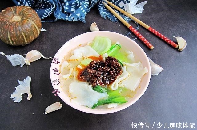 真不|看60岁阿姨的晚餐,真不淡定,几十年不变,就喜欢吃这啊!