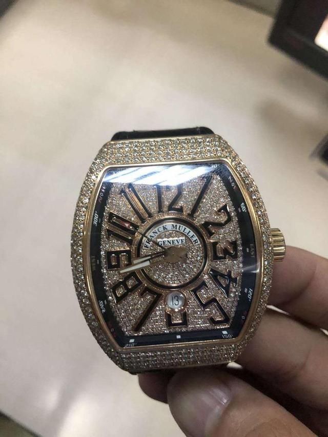 王泽军|杭州美女带着26万元的“法兰克穆勒”表回家后，民警直接找上门了