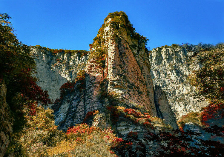  嶂石岩|旅发时间 | 河北赞皇：近览玉山秀色，远眺群山巍峨