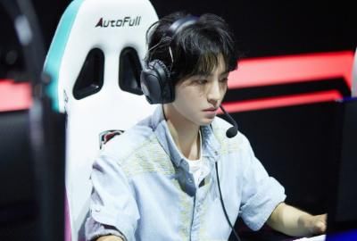  周杰伦|英雄联盟周杰伦杀了王俊凯一次，王俊凯却杀了三次，网友：电竞面前无偶像