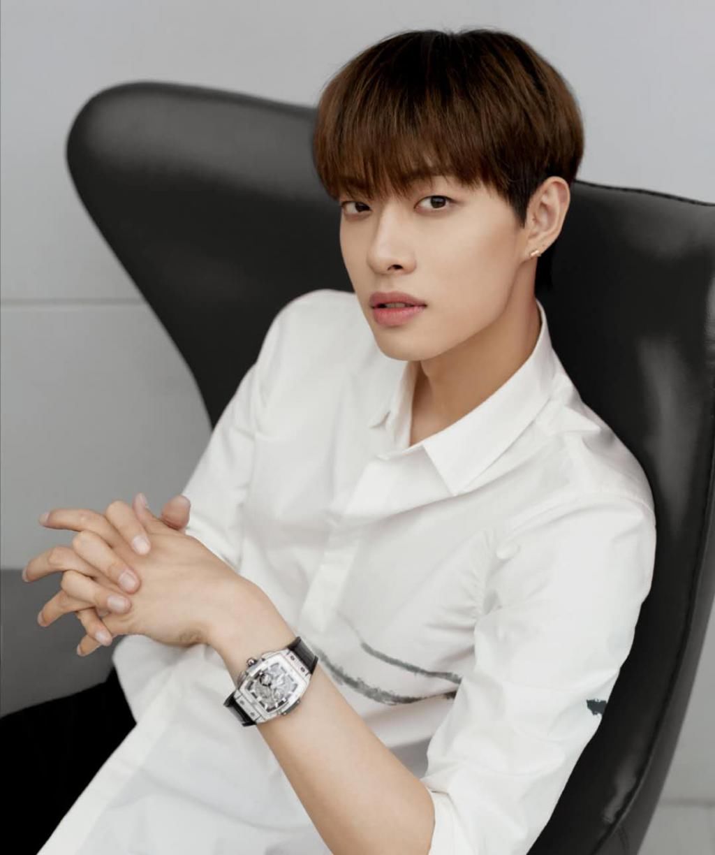  常驻综艺|蔡徐坤陈立农跑男合体，还记得大厂里那些CP吗?毕侃上了热搜