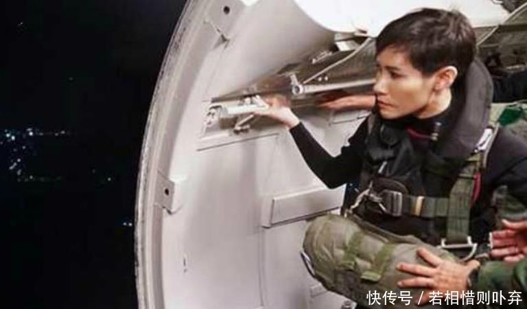  公布|泰国公布贵妃军照！牵手秀恩爱瞬间挤爆网络，41岁王后压力倍增