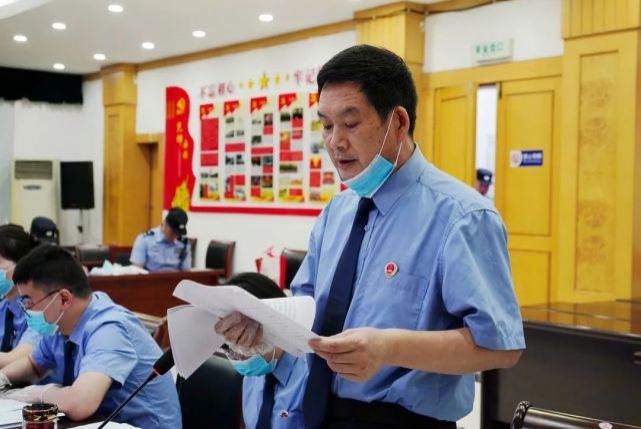 开庭审理|颍上法院公开开庭审理曹胜等11名被告人涉恶犯罪一案