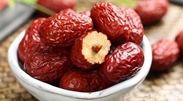 告诉|买红枣时,碰到此种红枣不能买,更不能吃,看完快告诉家里人