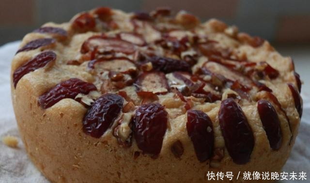 简单|大厨分享在家做的红糖发糕,方法简单吃着香,香甜绵软枣香味浓