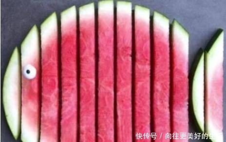 境界|吃货把水果吃出“新境界”,草莓去籽不算啥,看到蓝莓画面太美