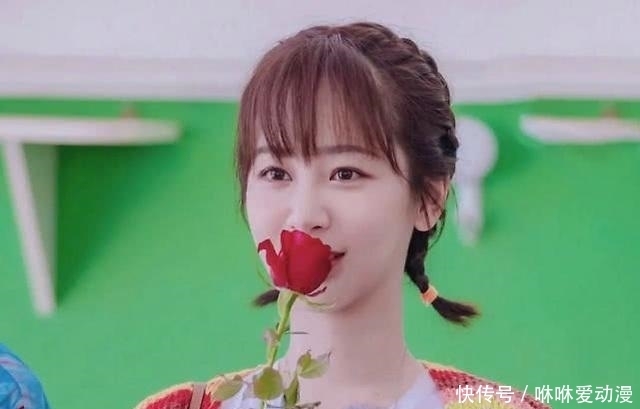 姐姐|杨紫参加《乘风破浪的姐姐们》年龄遭网友质疑,人气小花屡被黑