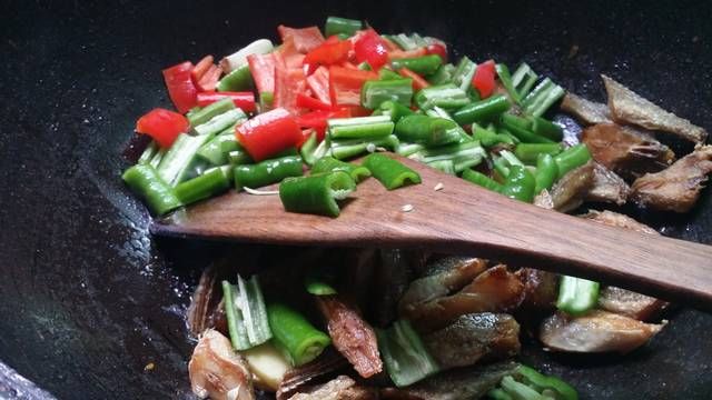  辣椒|这道菜香辣可口超过瘾，窍门在这里