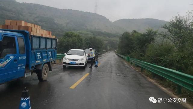  查获|静宁一人无证驾驶，被静宁公安交警查获