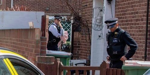 如今|男子交往2名女友，竟将她们都杀害藏尸冰柜，如今被判无期