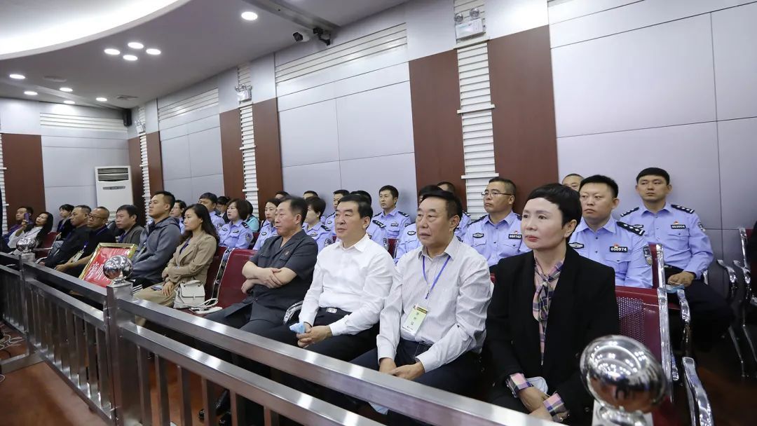 黑社会性质组织|董志伟（绰号：三光）死刑，董志明（绰号：二光）无期徒刑！