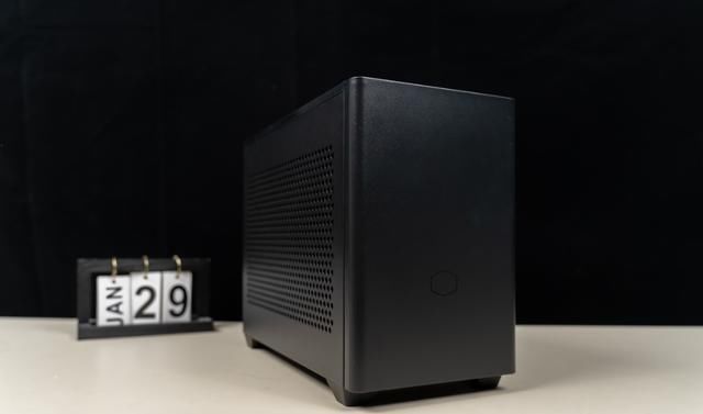  酷冷|设计精致，用料厚道、酷冷至尊NR200(魔方200)迷你机箱 评测