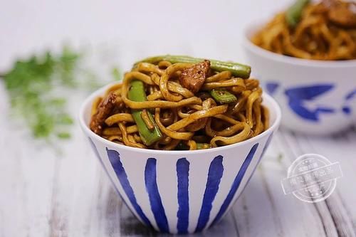 简单|大热天,吃点简单的,4种焖面做法,面条和菜一锅端