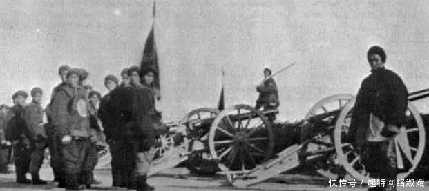 曾国藩|清朝一将领见城墙下青草颜色异常, 下令用热汤灌进, 随即惨叫