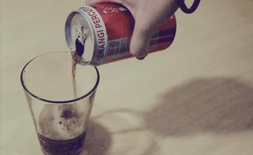  尿酸|38岁男子，尿酸高达820，确诊肾衰竭，这种饮品不能当水喝