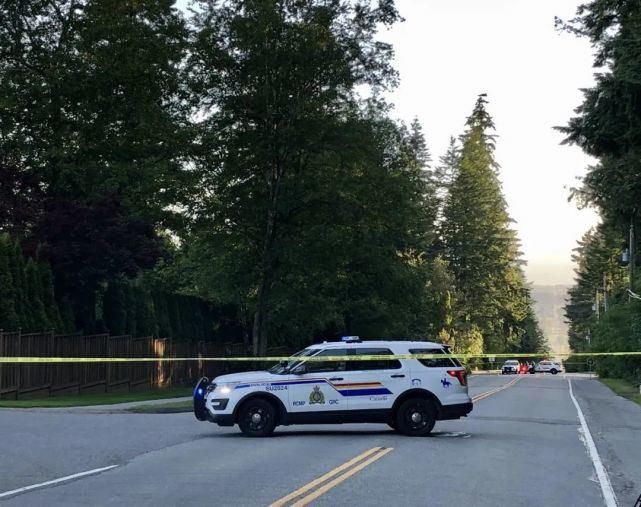  大毒窝|本拿比公寓惊现大毒窝！警方在卧室发现大量制毒原料和工具……