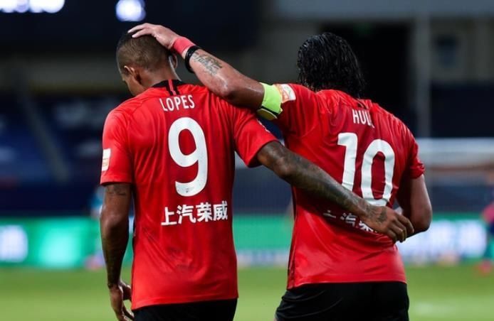  逆转|中超积分榜：一场3-1逆转让上港登榜首！新援梅开二度，泰达饮恨