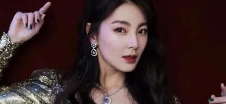 节目|蓝盈盈出错还拒不承认,堪称社交踩雷范本,张雨绮表情有深意