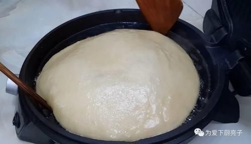 保鲜膜|面粉又出神奇做法,不发面不烫面,外焦里软又空心,吃过念念不忘