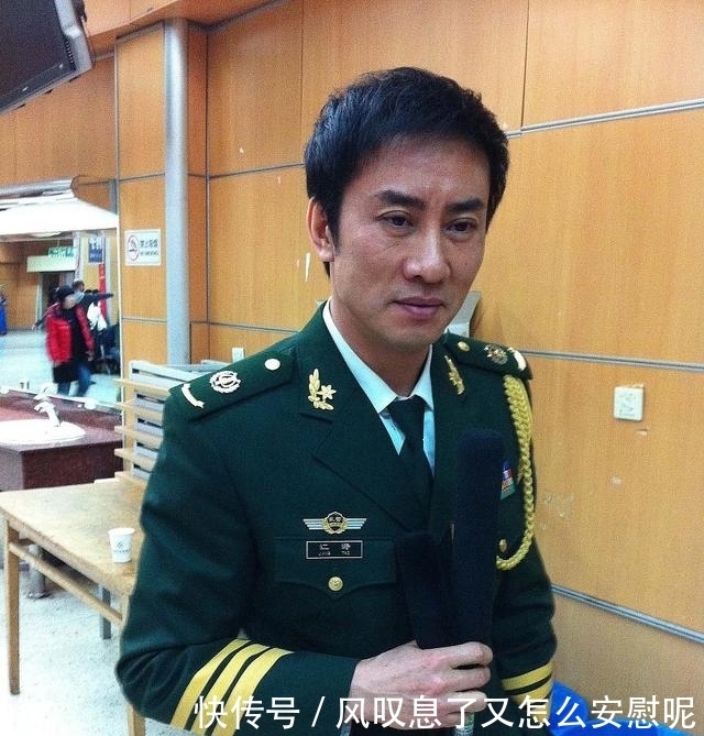  深夜|演员姜涛深夜在医院开直播，扰乱医护人员的工作，你怎么看？