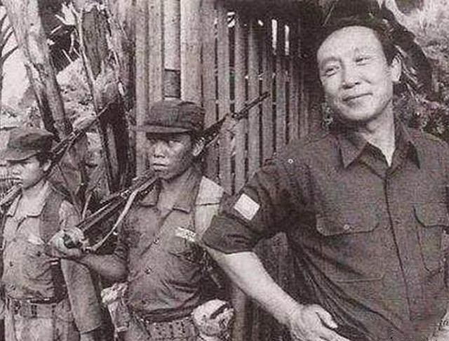 手下|他是著名的“金三角毒枭”：手下有6个师，却从来不向中国贩毒