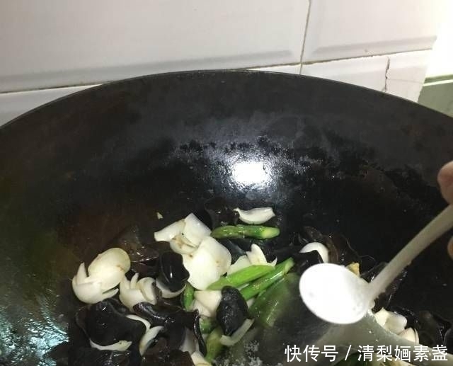  后加|新鲜百合炒木耳，甜芦笋，百合酥，新鲜可口