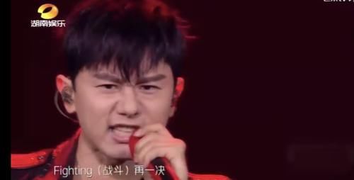  质疑|《乘风破浪的姐姐》成团之夜嘉宾真唱，姐姐们被质疑假唱，这样合适吗？