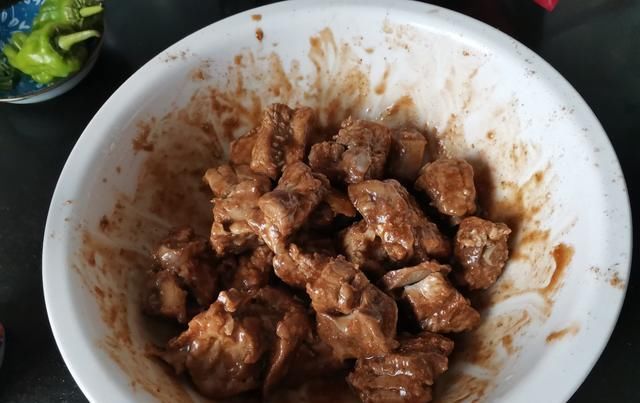  好吃|原来排骨还能这样做，焦香不柴，比饭店的还好吃，做法也简单
