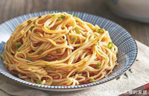 比买|想吃凉面不用买,从煮面到配料汁的过程全给你,比买的还好吃