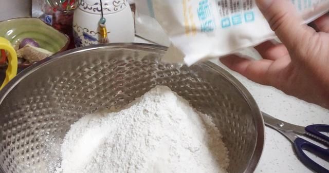 千层饼|香酥千层饼,外边卖7元一斤,教你在家就能做,比买的还香酥可口