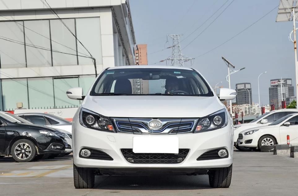  e5|同样16万，大众高尔夫和比亚迪e5谁档次高？看完你就明白了