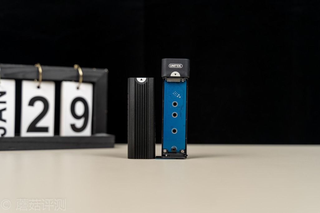  硬盘盒|极致冷静，高速稳定、优越者 M.2硬盘盒S209A 评测