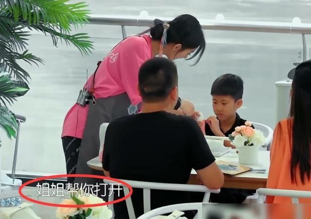 素质|当赵丽颖被小朋友叫阿姨,看看她说了啥,素质装不出来